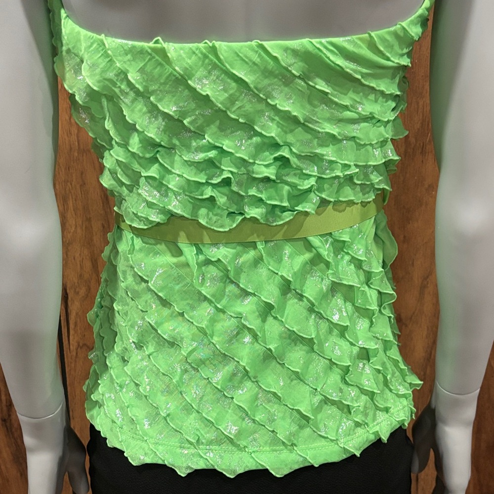 Green Ruffled Strapless Tank Top - Picture 7 of 10